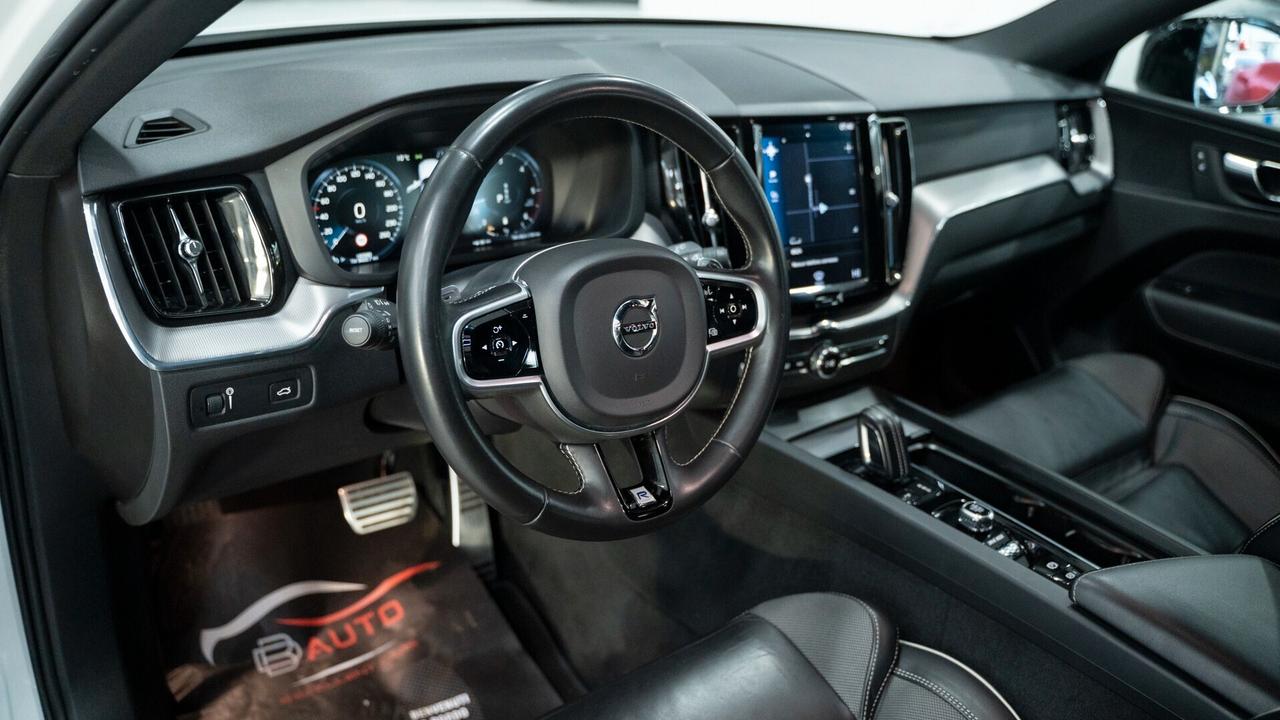 Volvo XC 60 XC60 B4 2.0 AWD R DESIGN AUTO XENO PELLE NAVI FULL OPTIONAL