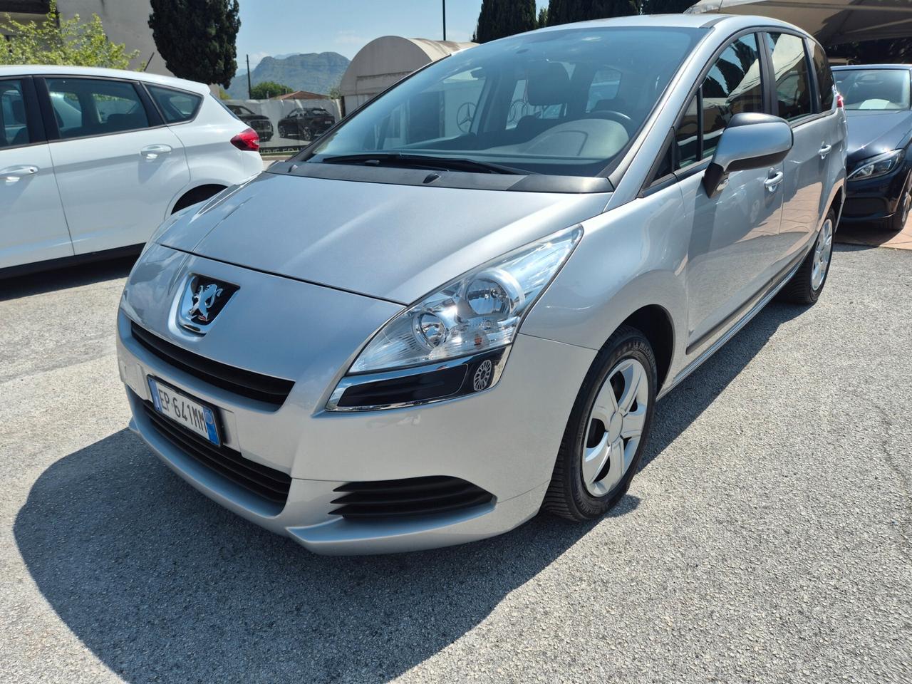 Peugeot 5008 1.6 HDi 115CV Active