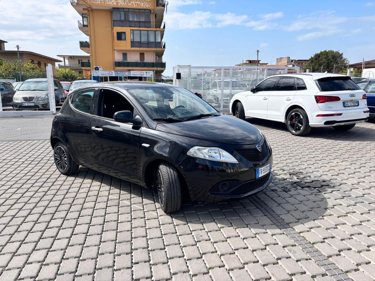 Lancia Ypsilon 1.2 69 CV 5 porte Ecochic Gold
