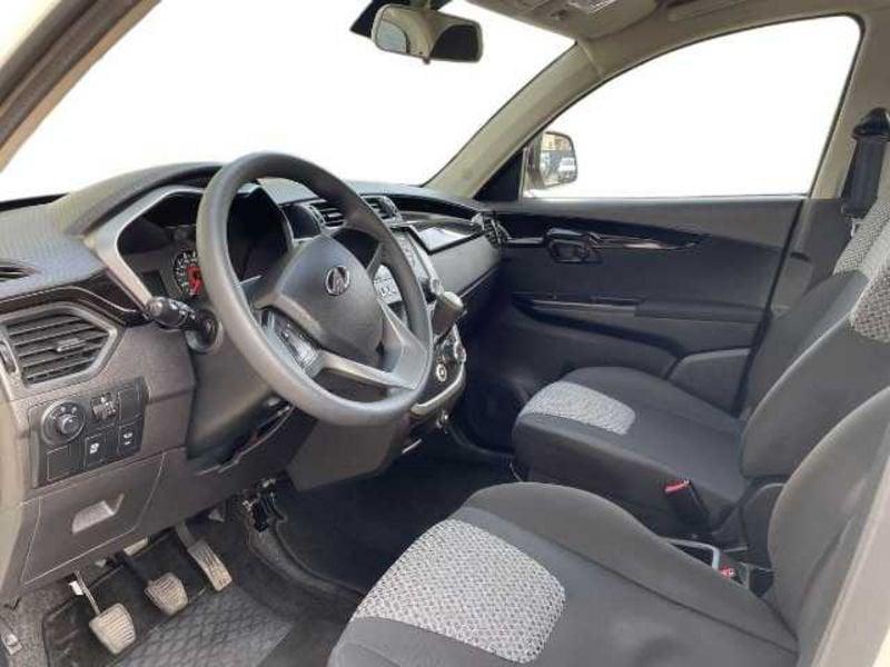 Mahindra KUV100 1.2 K8 m-bifuel