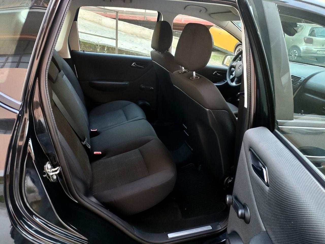 Mercedes-benz A 160 BlueEFFICIENCY Elegance