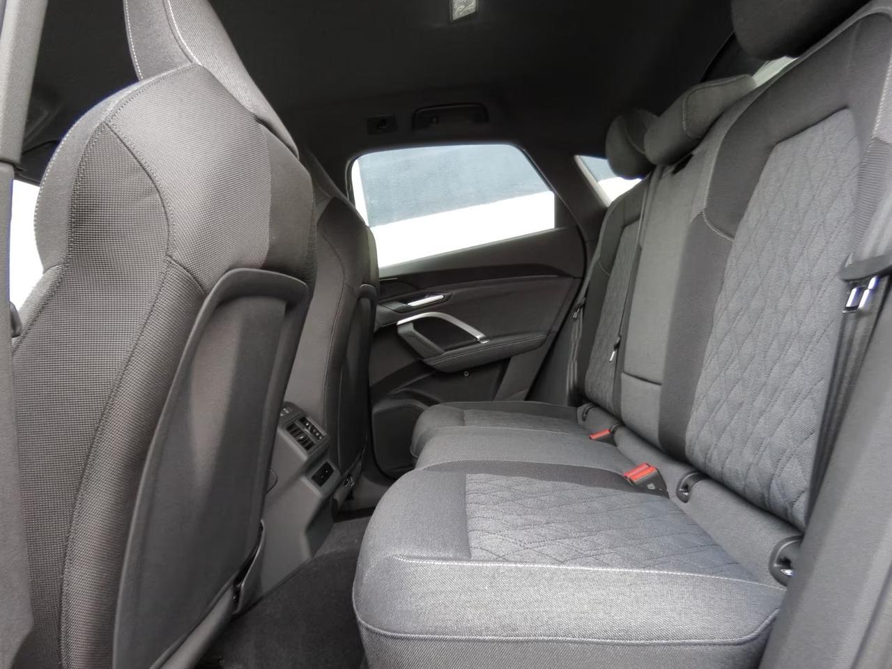 Audi Q5 2.0 tdi S line possibilità noleggio no scoring