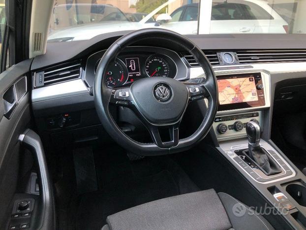 VOLKSWAGEN Passat Variant 1.6 TDI SCR DSG Busine