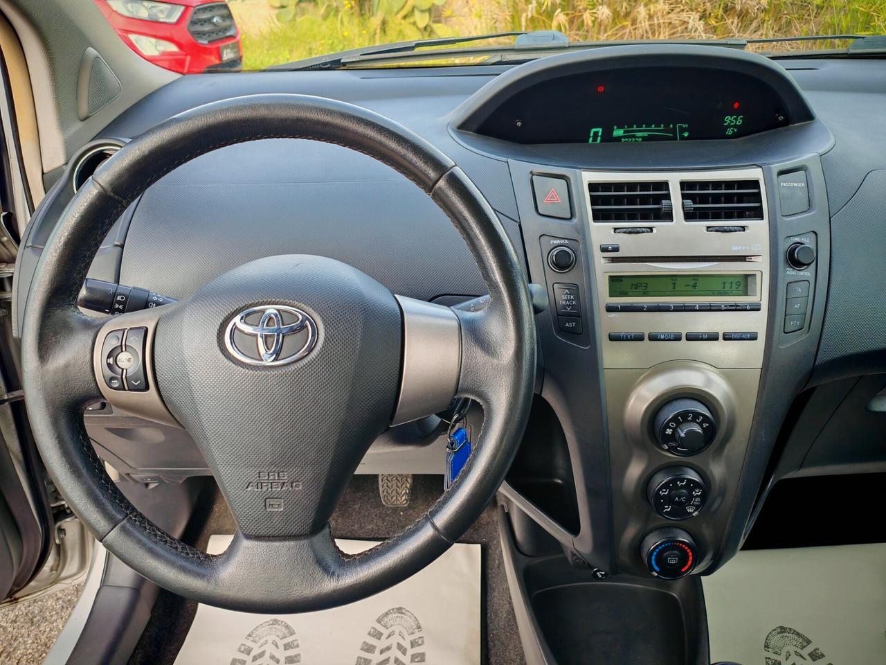 Toyota Yaris 1.4 D-4D Full Optional 2009