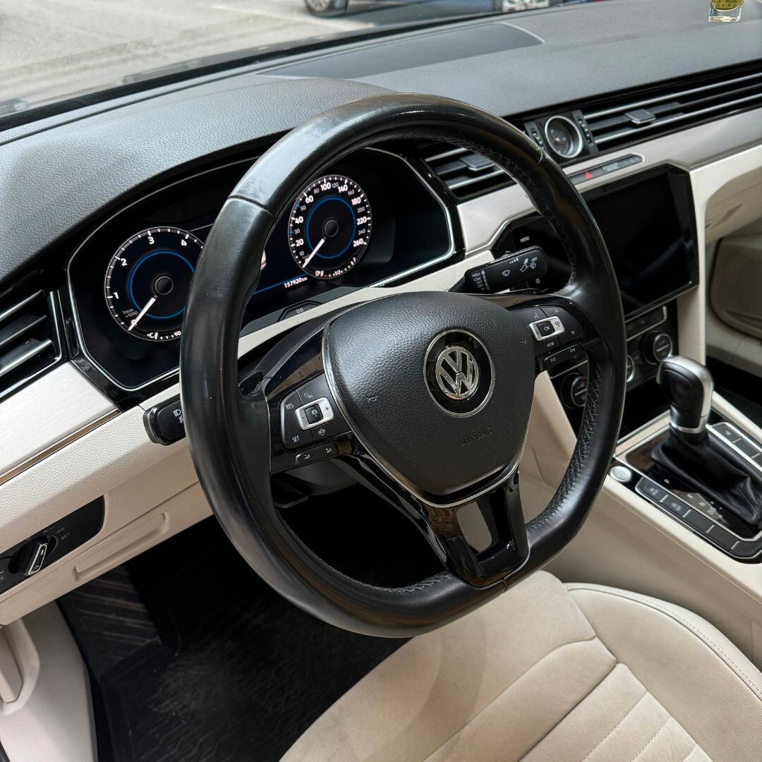 Volkswagen Passat 2.0 TDI SCR DSG Executive BMT