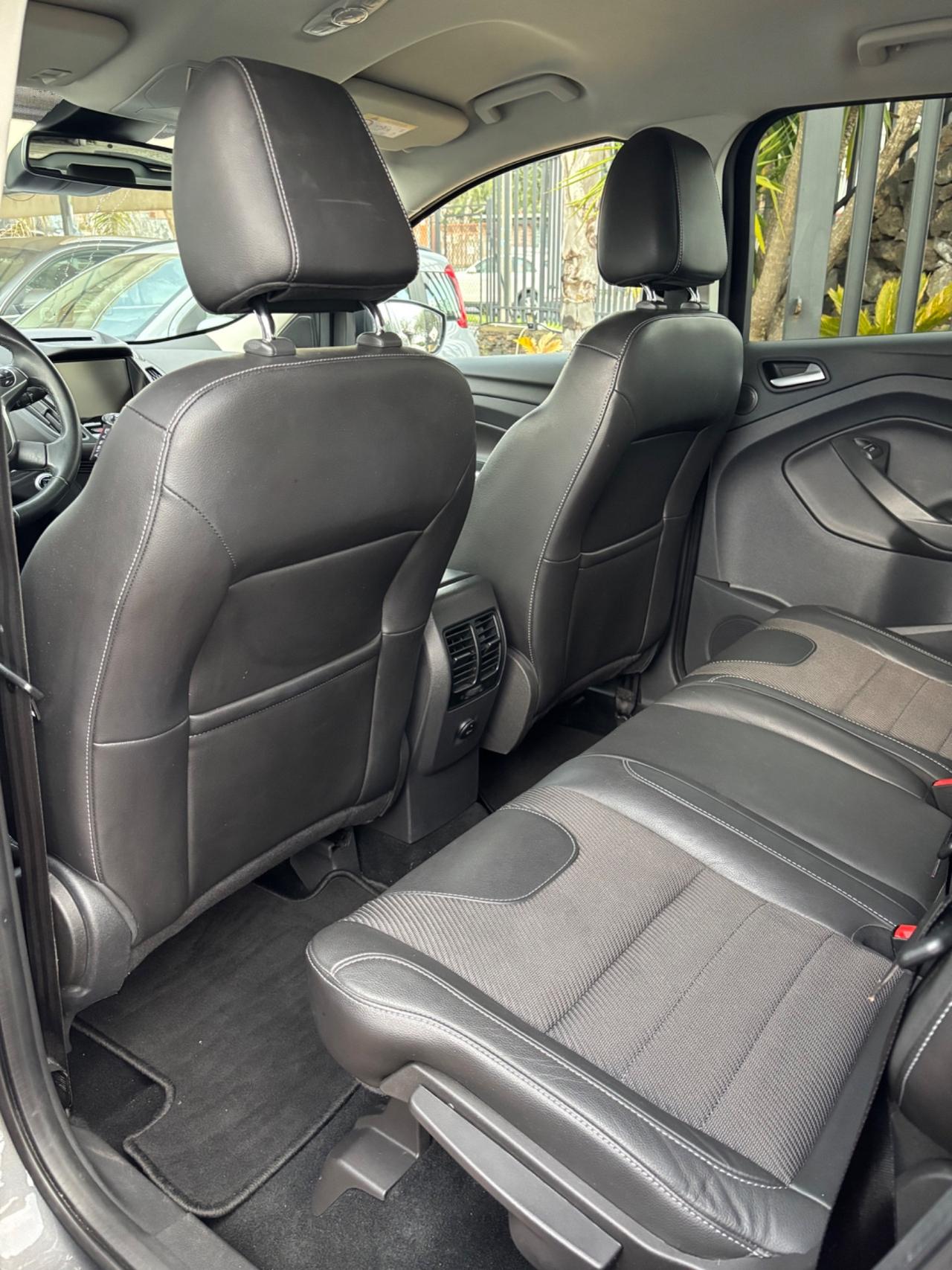 Ford Kuga 2.0 TDCI 150 CV S&S 2WD Titanium