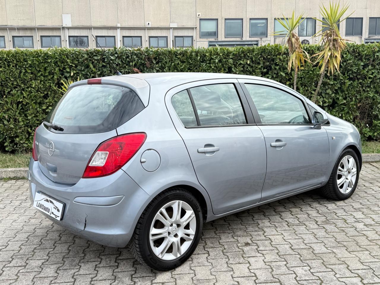 Opel Corsa 1.2 80CV GPL 5PORTE NEOPATENTATI