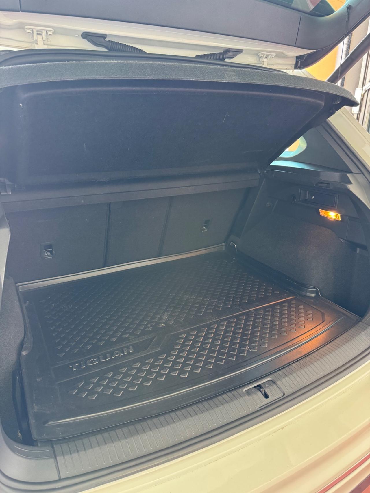 Volkswagen Tiguan R-line 2.0 BiTDI DSG 4MOTION
