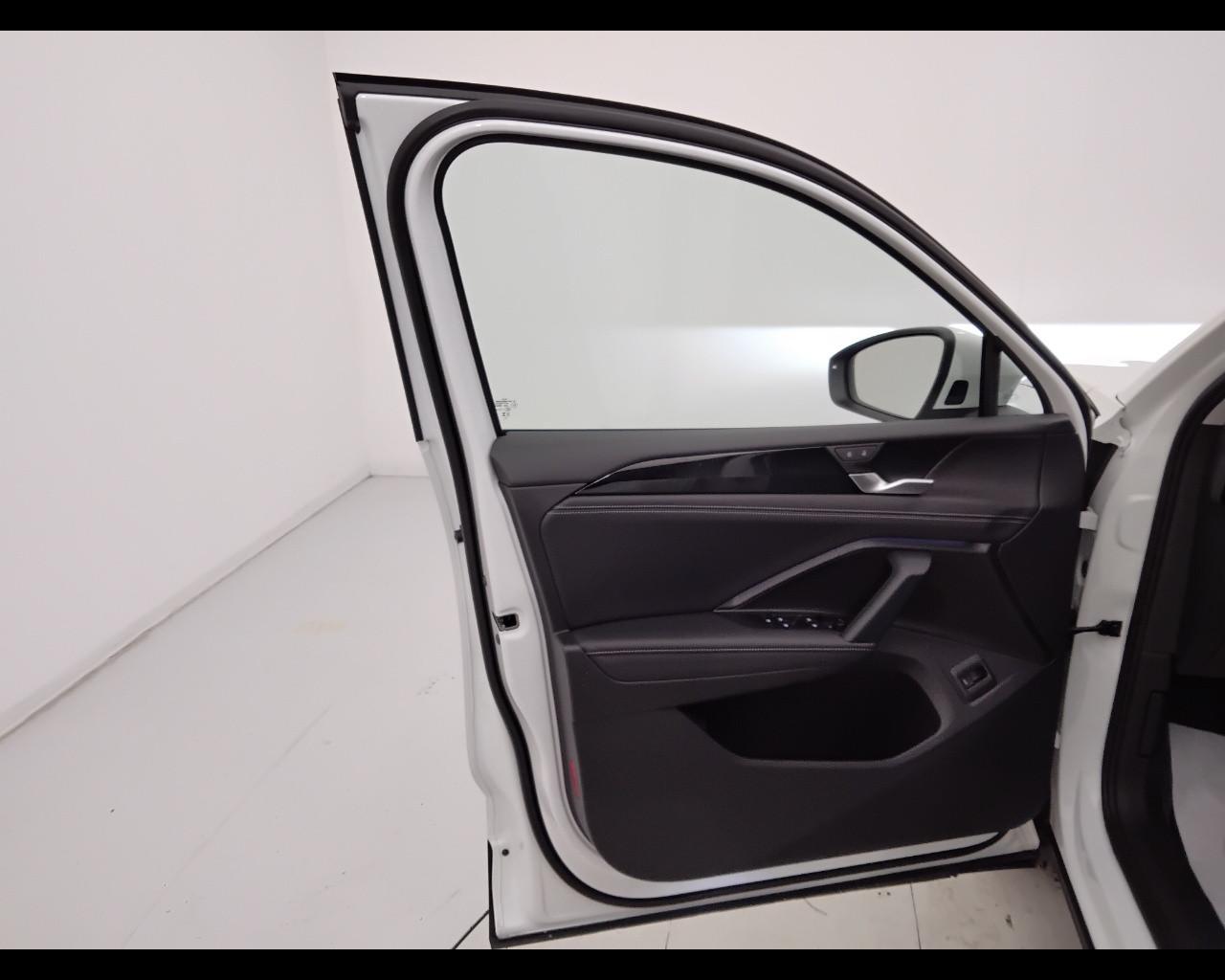 VOLKSWAGEN Tiguan III 2024 - Tiguan 2.0 tdi Life 150cv dsg