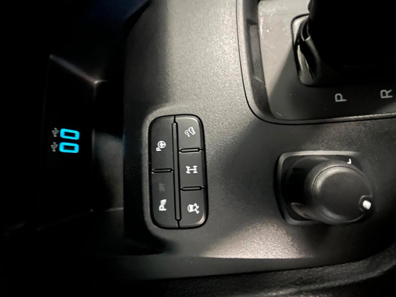 Ford Ranger LIMITED 2.0 ECOBLUE aut. 213 CV DC 5 pt. BLOCCAGGIO DIFFERENZIALE