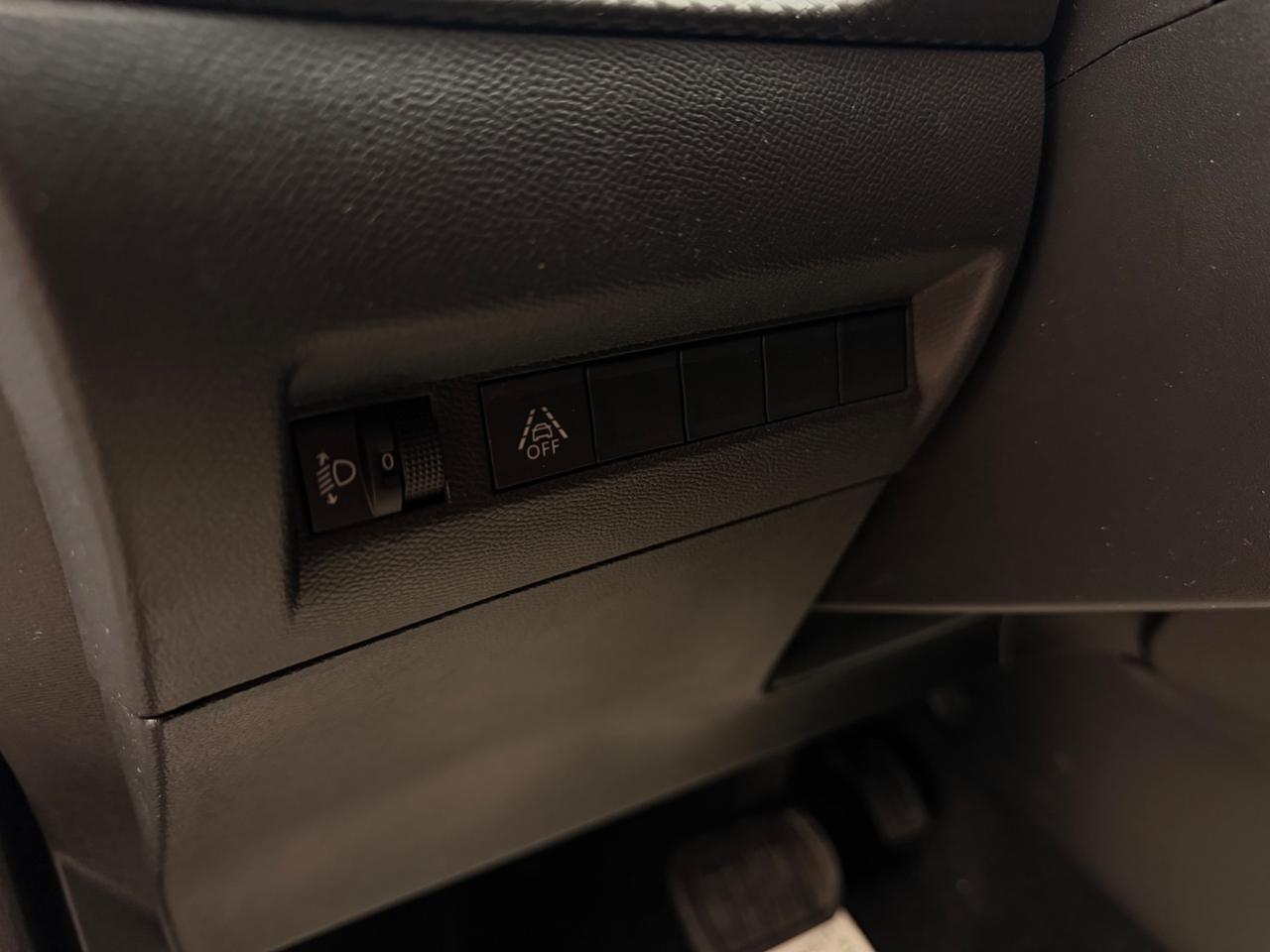 Peugeot 2008 1.5 BlueHDi 130 EAT8 Allure NAVI CAR PLAY