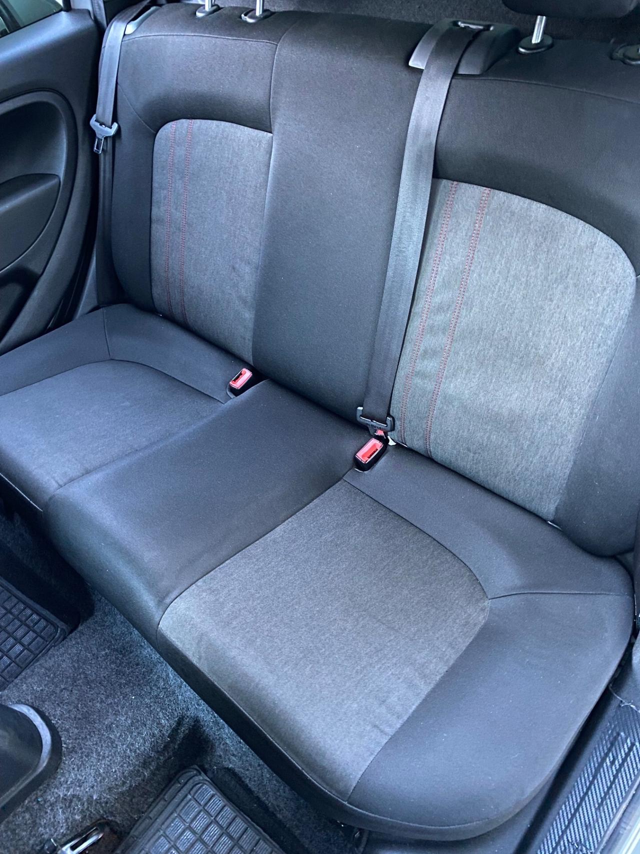 Fiat Punto 1.3 MJT II 75 CV 5p. Lounge