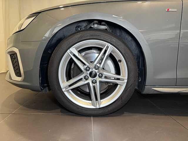 Audi A4 Avant 40 TDI quattro S tronic S line edition