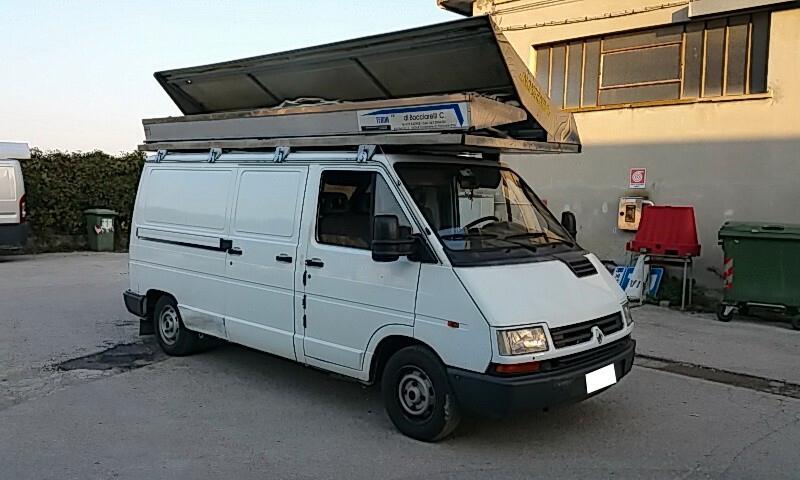 Renault Trafic 2.1 D Tenda 8 x 5 m