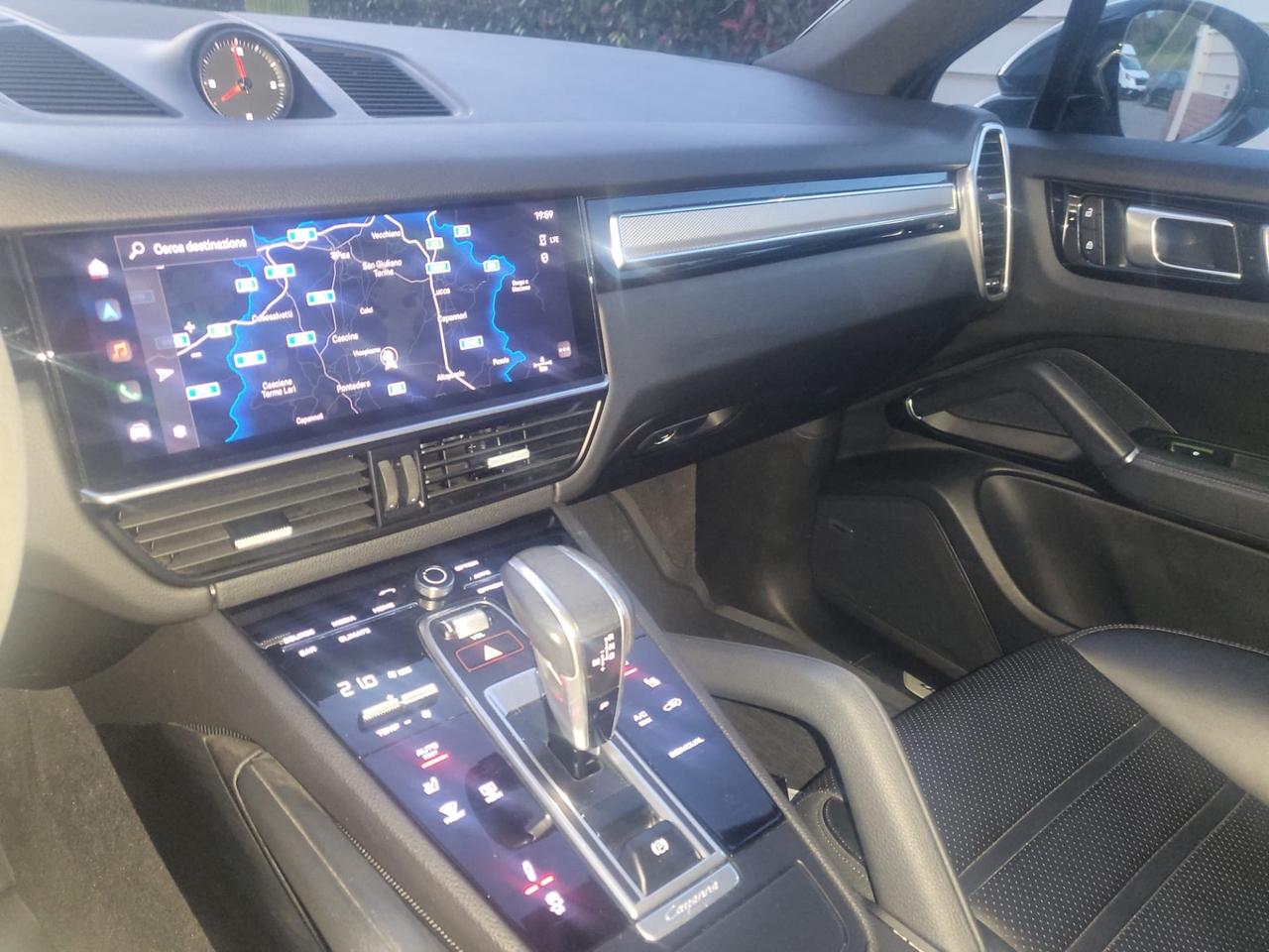 Porsche Cayenne 3.0 V6 E-Hybrid Platinum Edition