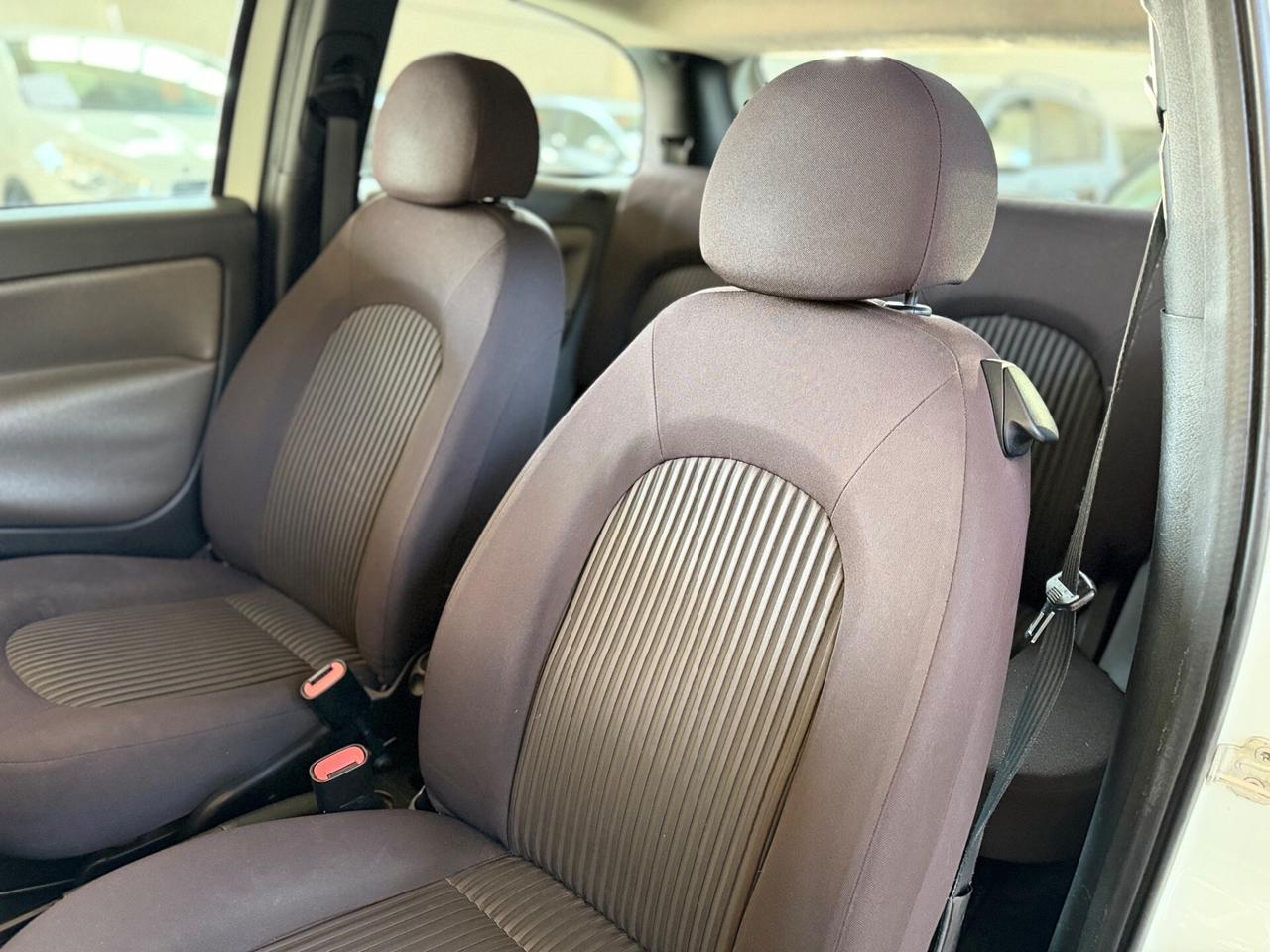 Lancia Ypsilon 1.3 MJT 75 CV Elle NEOPATENTATI