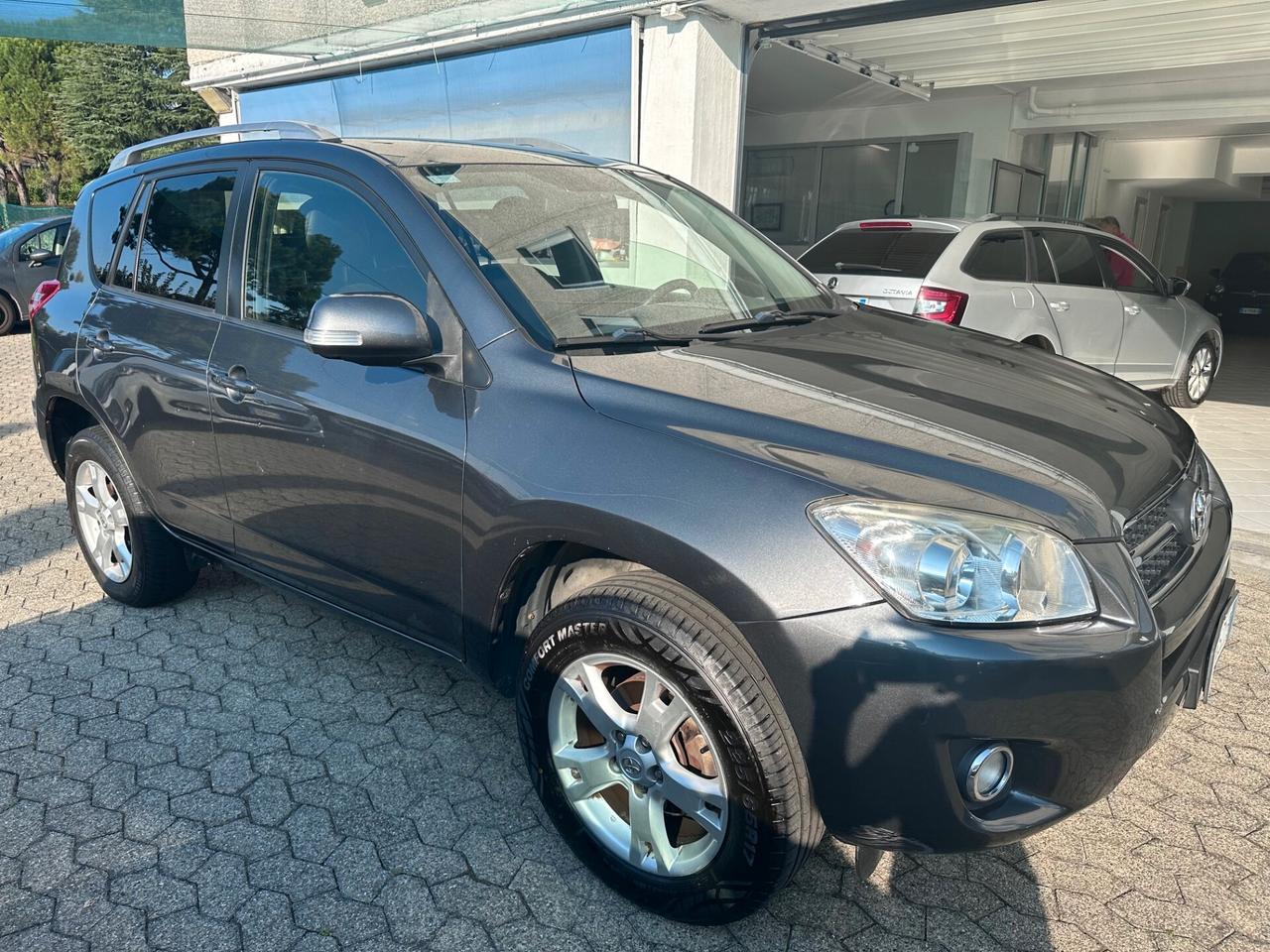 Toyota RAV 4 RAV4 2.0 MultidriveS Luxury