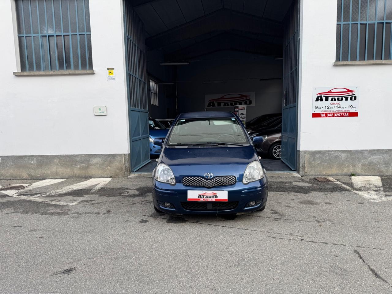 Toyota Yaris 1.0i 16V cat 3 porte Sol