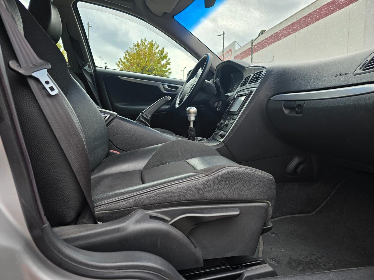 Volvo V70/XC70 V70 2.4 D 20V (163CV) cat Momentum