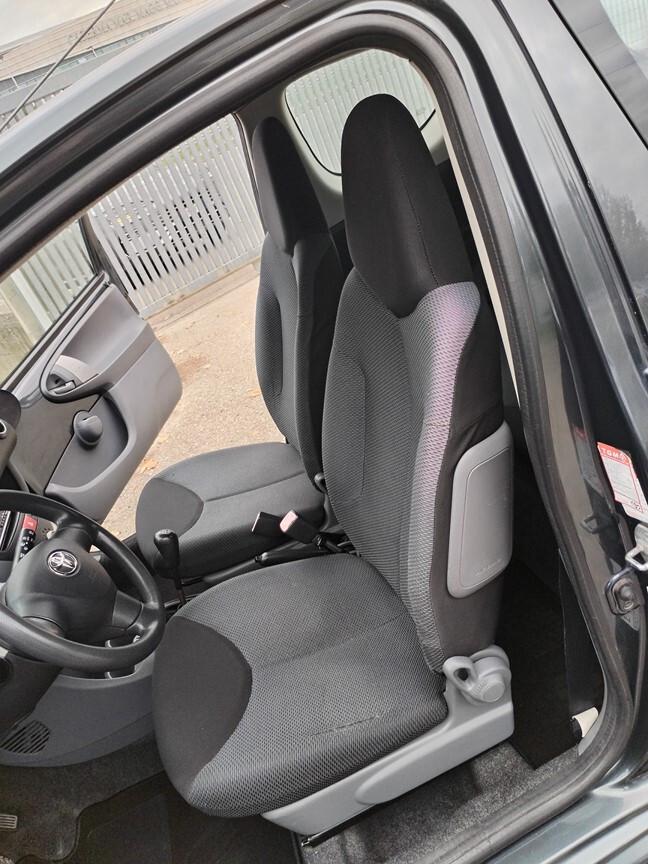 Toyota Aygo 1.0VVT-i 3 p 56000km unipro accessoriata e tagliandata