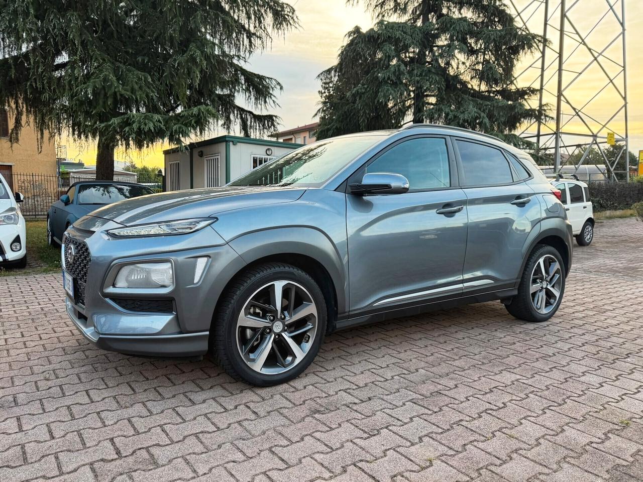 Hyundai Kona 1.6 CRDI 136 CV 4WD AUTOMATICA NAVIGA CAMERA SENSORI PDC OK NEOPATENTATI