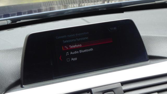 BMW 320 d xDrive Touring Business Advantage