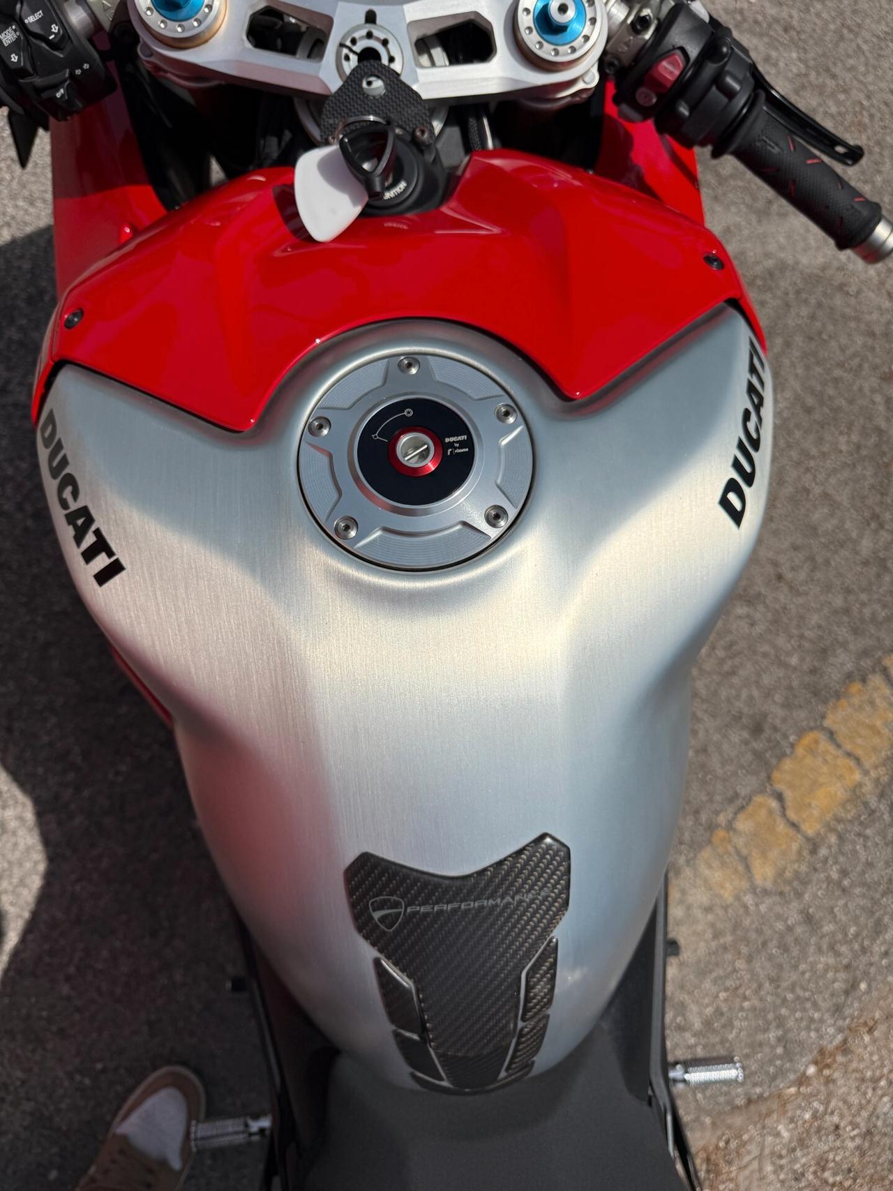 Ducati Panigale V4 R