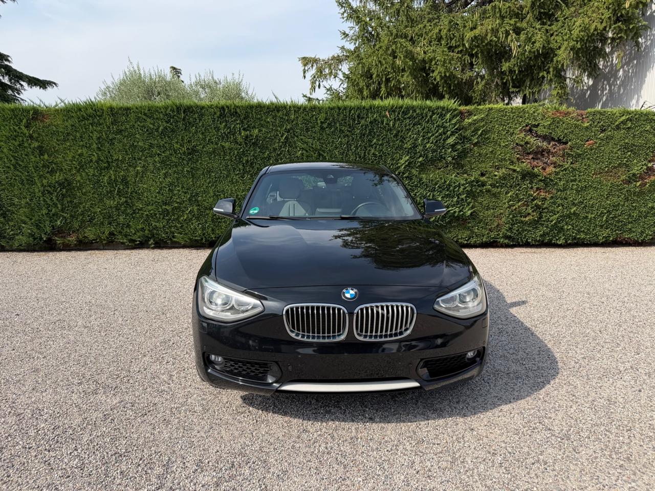 Bmw 118 118i 5p. Unique
