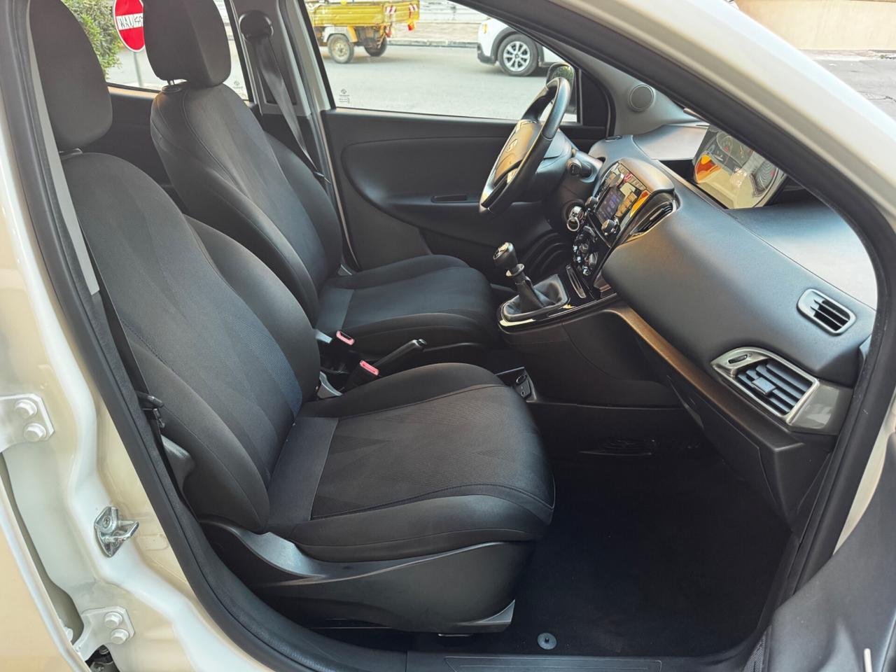 Lancia Ypsilon 1.2 69 CV Gold NEOPATENTATI