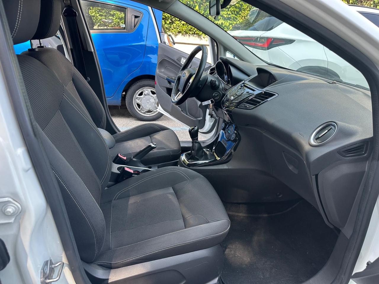 Ford Fiesta 1.4 5 porte GPL - euro 6 - ok neopatentati.