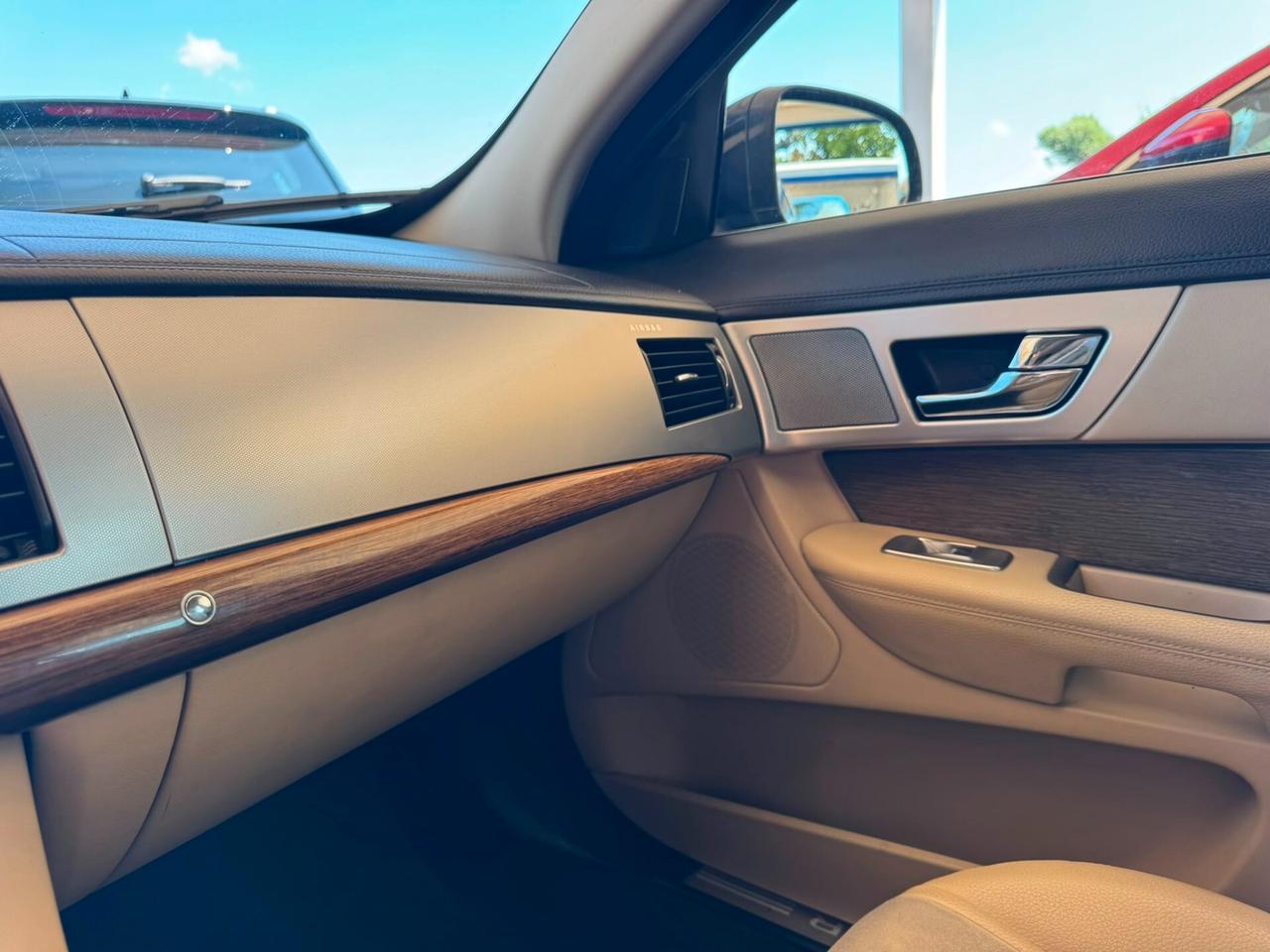 Jaguar XF 2.2 D Limited Edition