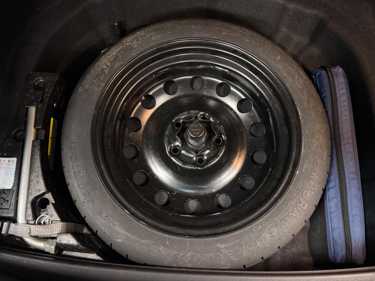 VOLKSWAGEN GOLF 1.6 TDI DSG HIGHLINE