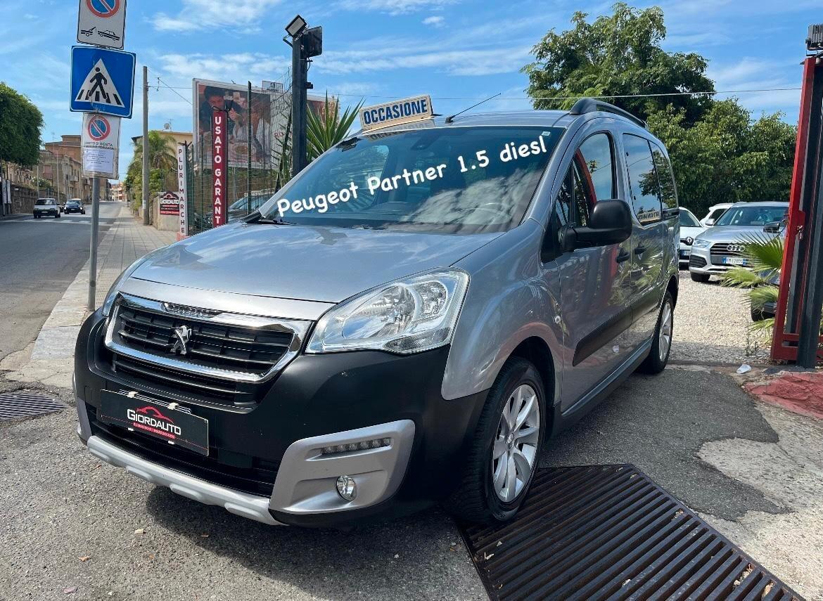Peugeot Partner Tepee BlueHDi 100 ETG6 S&S Active N .B GANCIO DI TRAINO OMOLOGATO