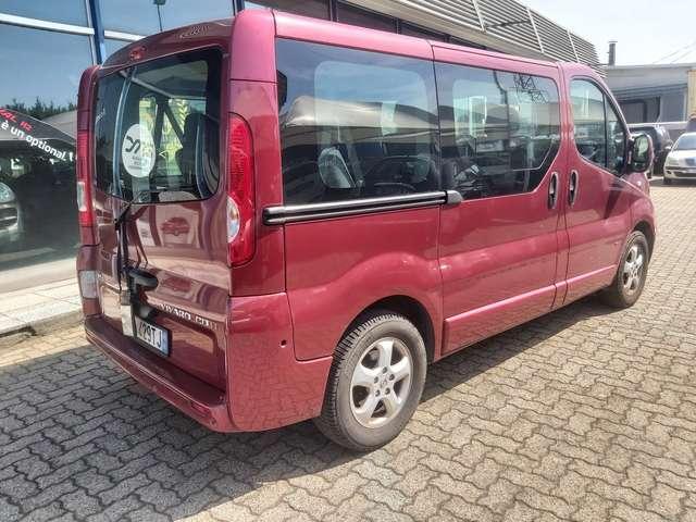 Opel Vivaro 8 posti automatico
