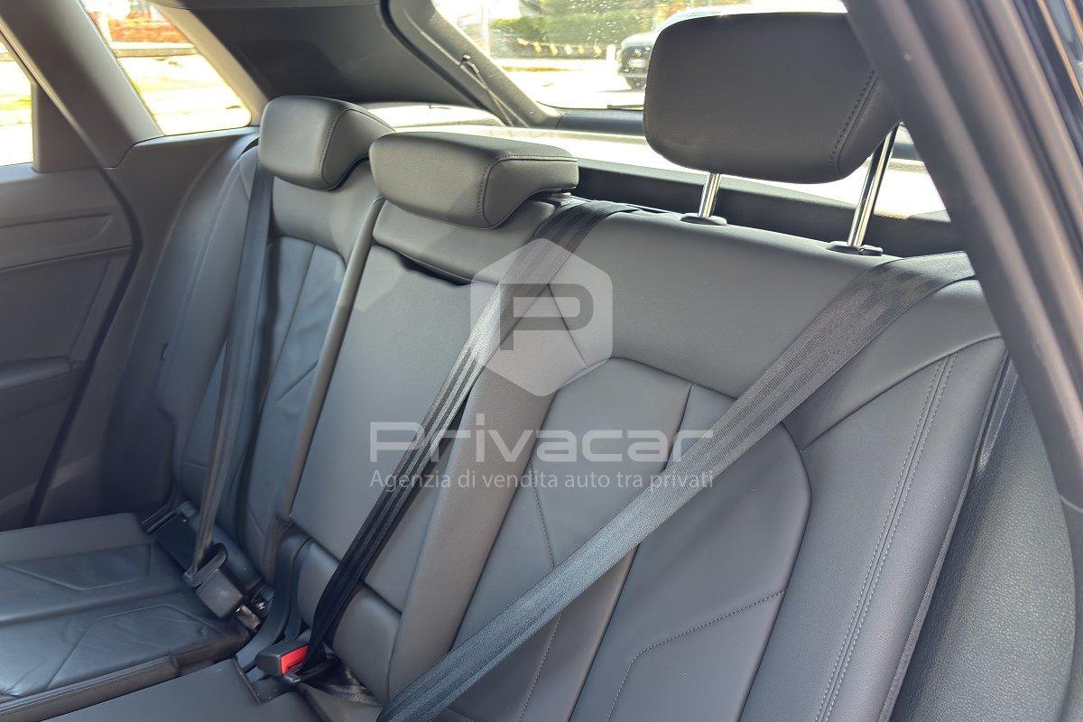 AUDI Q3 35 TDI S tronic Business Advanced