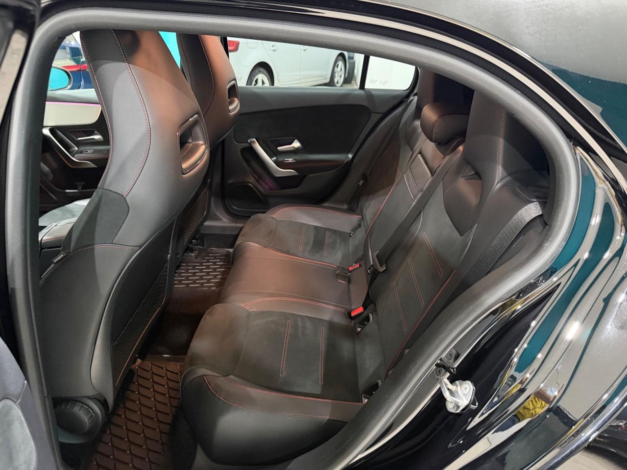 MERCEDES CLASSE A200D *NIGHT EDITION *PREMIUM *UNICOPROPRIETARIO