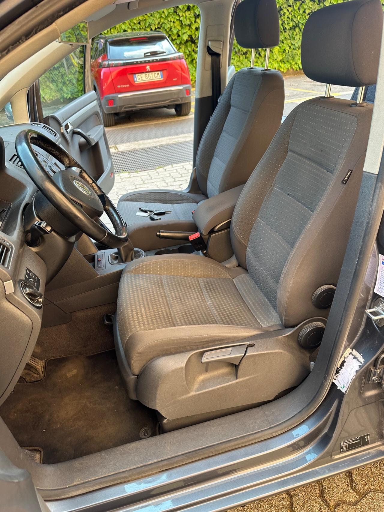 Volkswagen Touran 1.6 16V FSI Goal