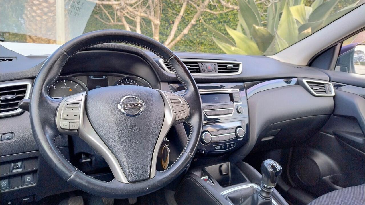 Nissan Qashqai 1.5 dCi Visia