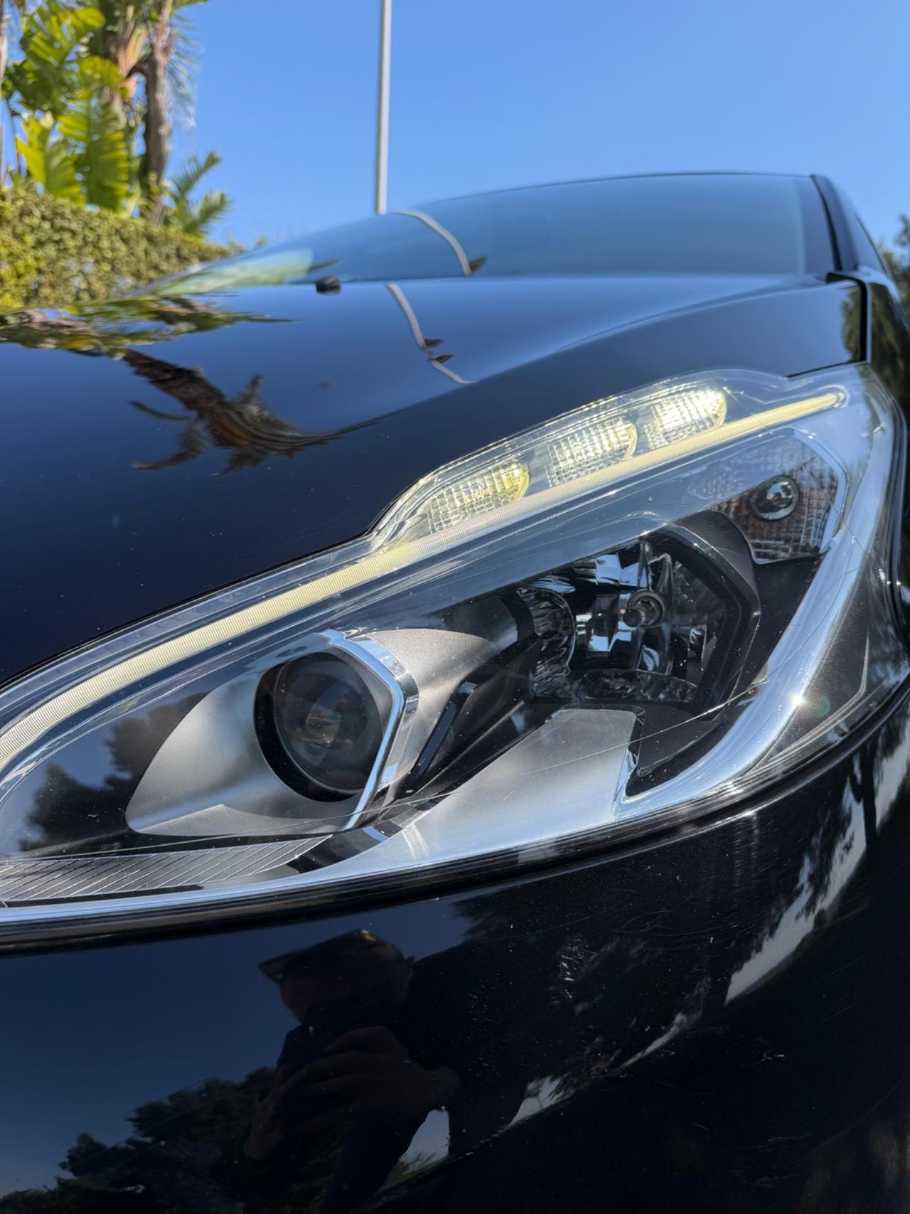 Peugeot 208 BlueHDi 75 5 porte Allure