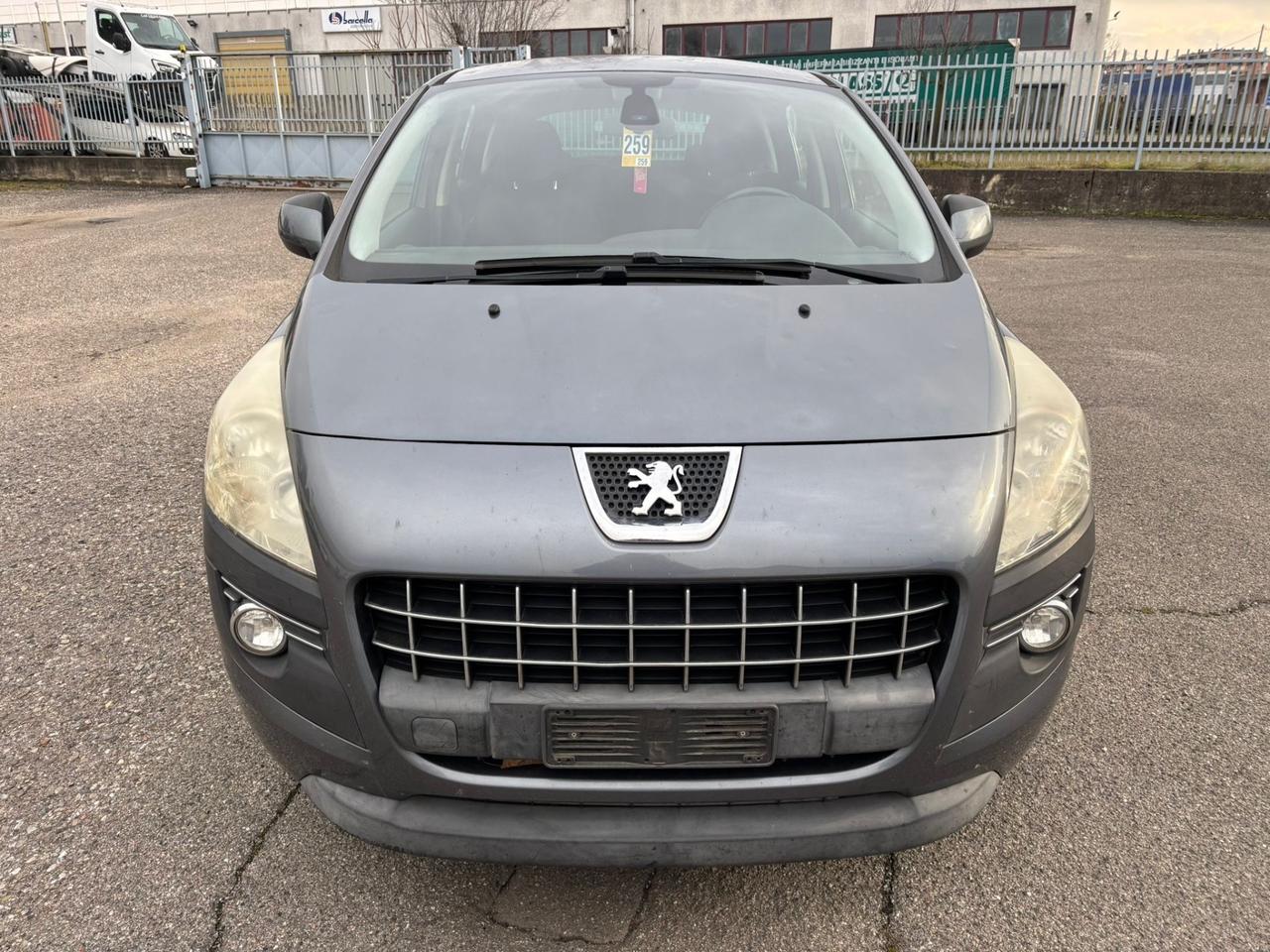 Peugeot 3008 1.6 e-HDi 112CV cambio robotizzato S.&S. Business