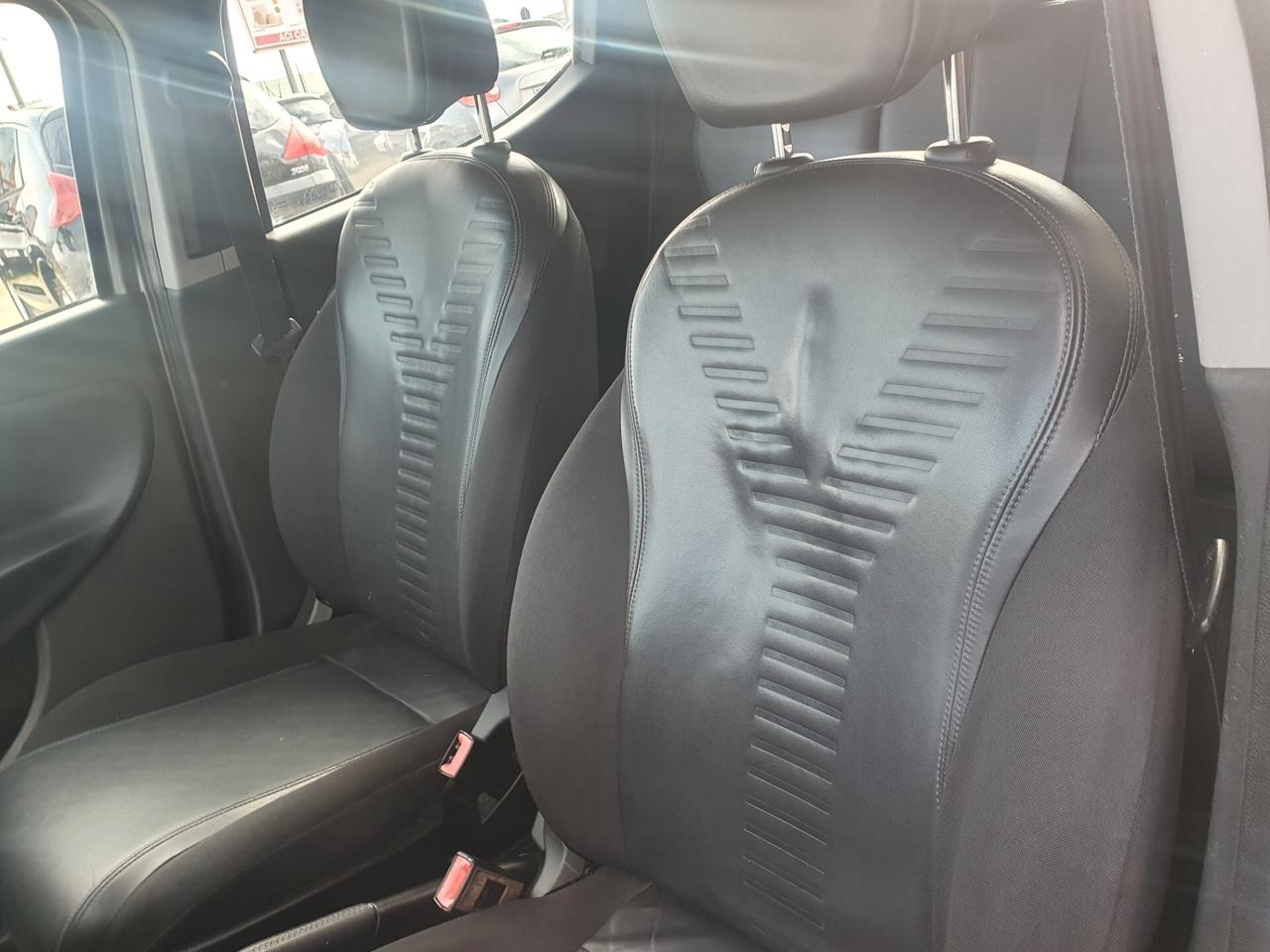 Lancia Ypsilon 1.3 MJT 16V 95 CV 5 porte S&S Gold