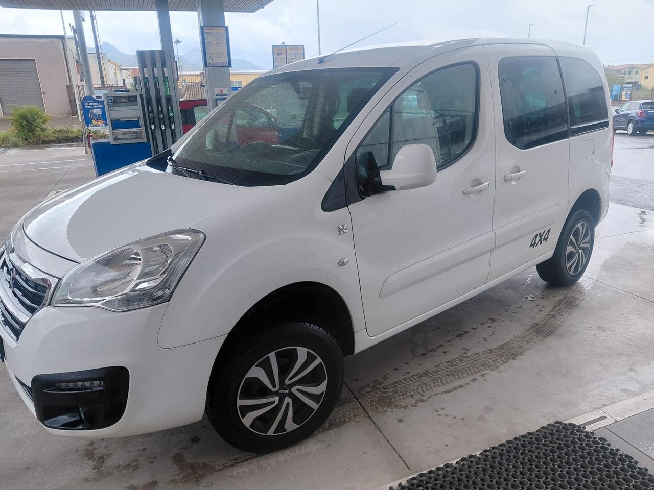 Peugeot Partner Tepee DANGEL 4X4 BlueHDi 100 Outdoor