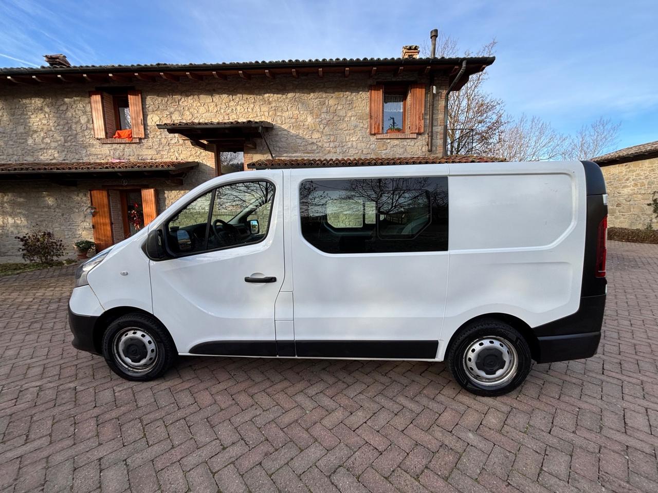 Renault Trafic T27 2.0 dCi 120CV 6 POSTI - 05/2021