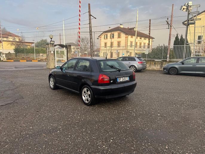 Audi A3 1.9 TDI/110 CV cat 5p. Ambiente