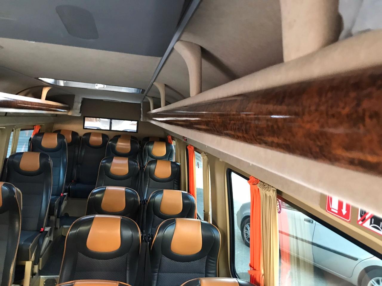 Autobus Mercedes Benz Splinter 519 20 posti