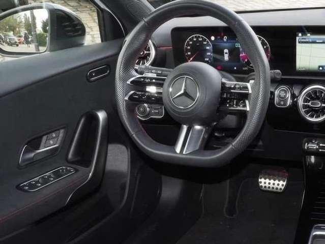 Mercedes-Benz A 200 NIGHT AMG PREMIUM NAVI 18" KAMERA 64 COLORI