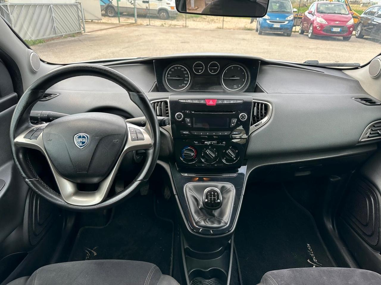 Lancia Ypsilon 1.3 MJT