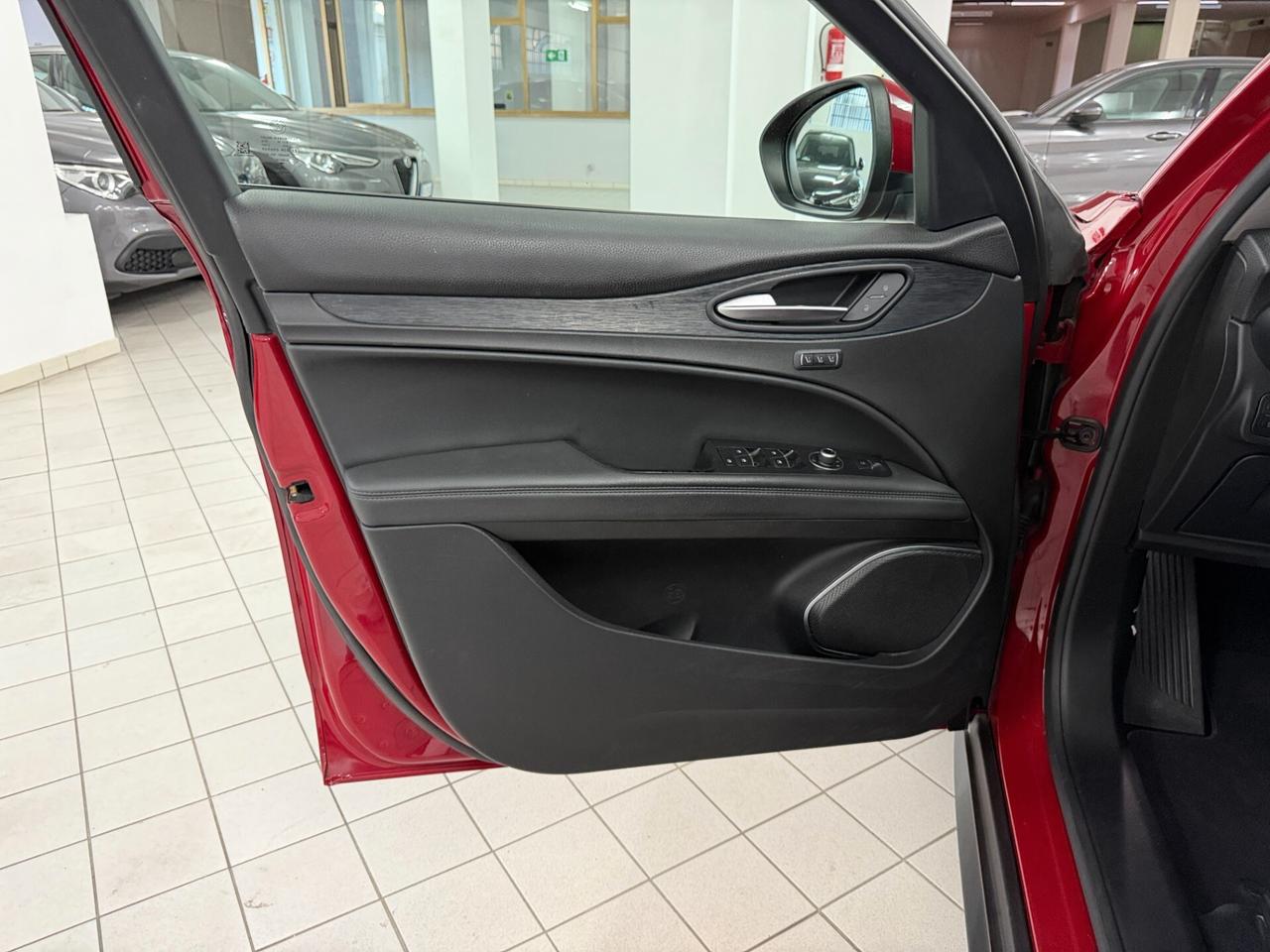 Alfa Romeo Stelvio 2.2 TD 190 CV BUSINESS AT8 Q4 MODELLO NUOVO TAGLIANDATA