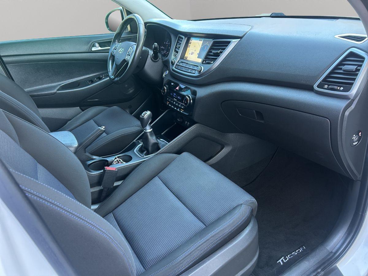 HYUNDAI - Tucson - 1.7 CRDi 115 CV XPossible TELECAMERA NAVI