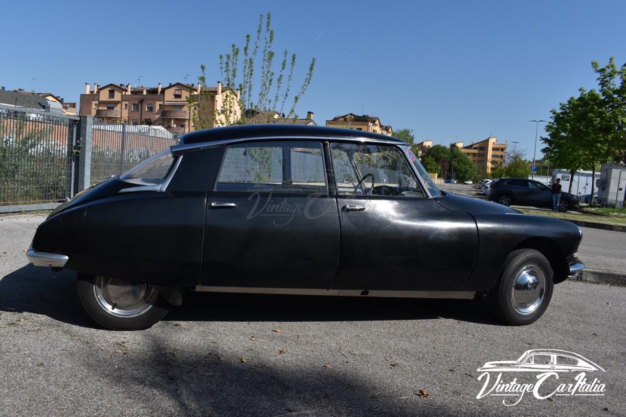 Citroen DS Prefecture